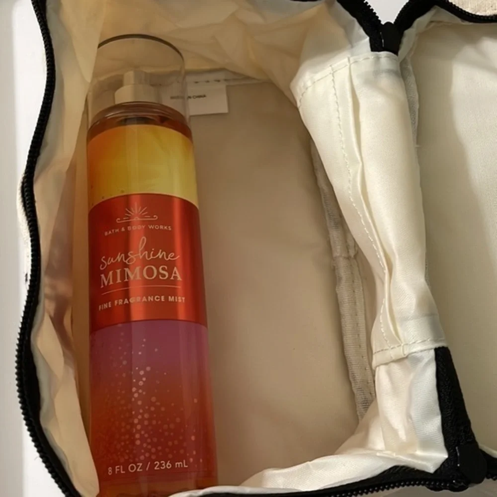 Hallmart Collectibles Cosmetics Bag
